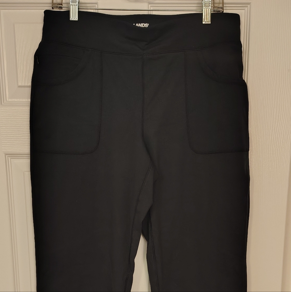 New Lands' End Five Pocket Yoga Pant. Sz. Medium Tall. Black.